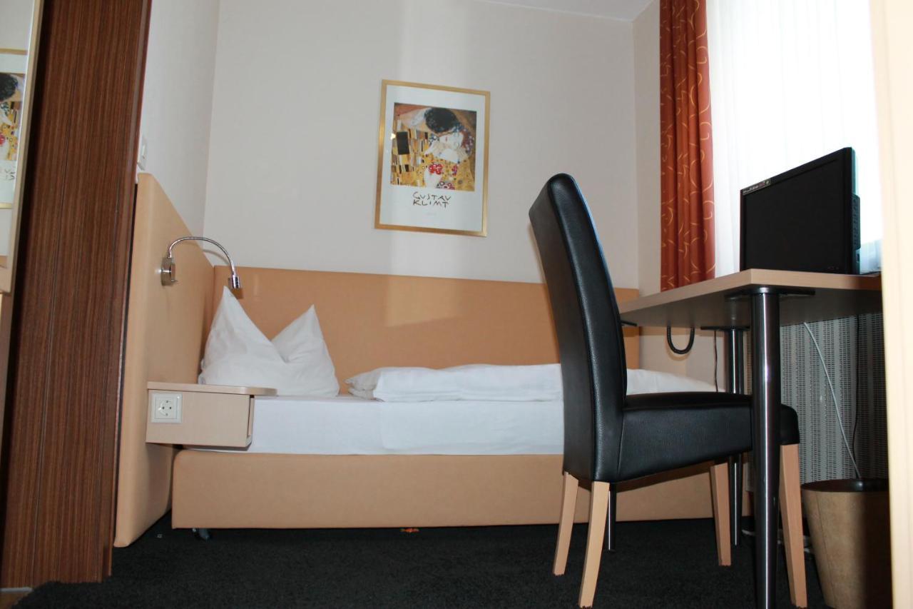 Hotel Huebler Φραγκφούρτη Εξωτερικό φωτογραφία