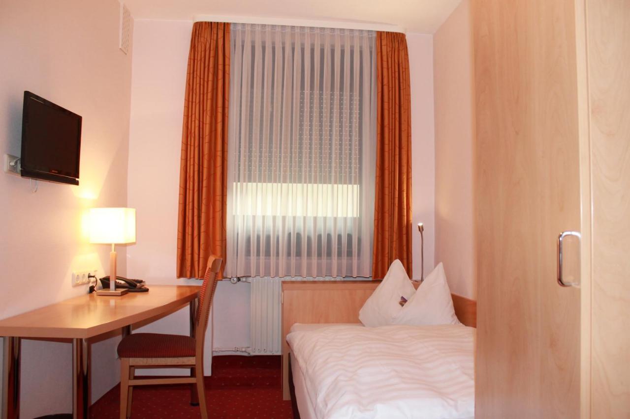 Hotel Huebler Φραγκφούρτη Εξωτερικό φωτογραφία