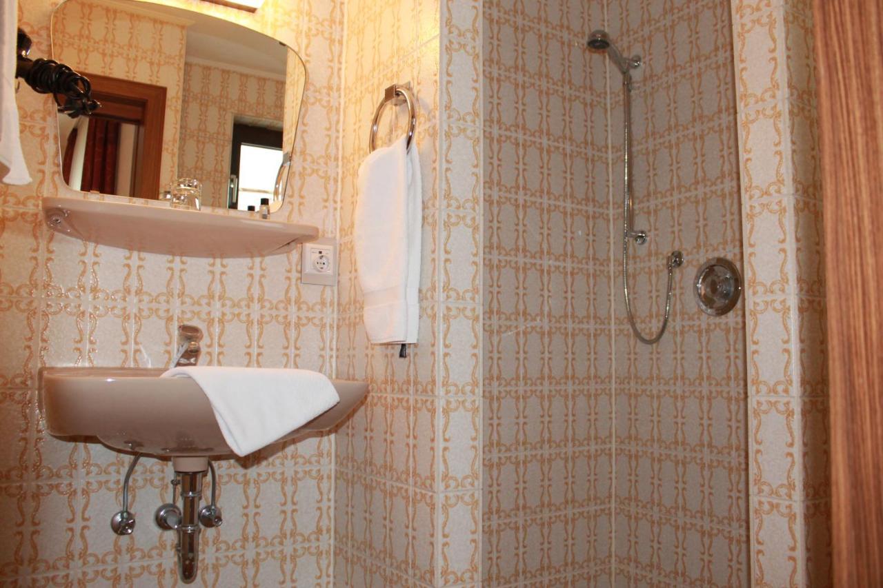 Hotel Huebler Φραγκφούρτη Εξωτερικό φωτογραφία
