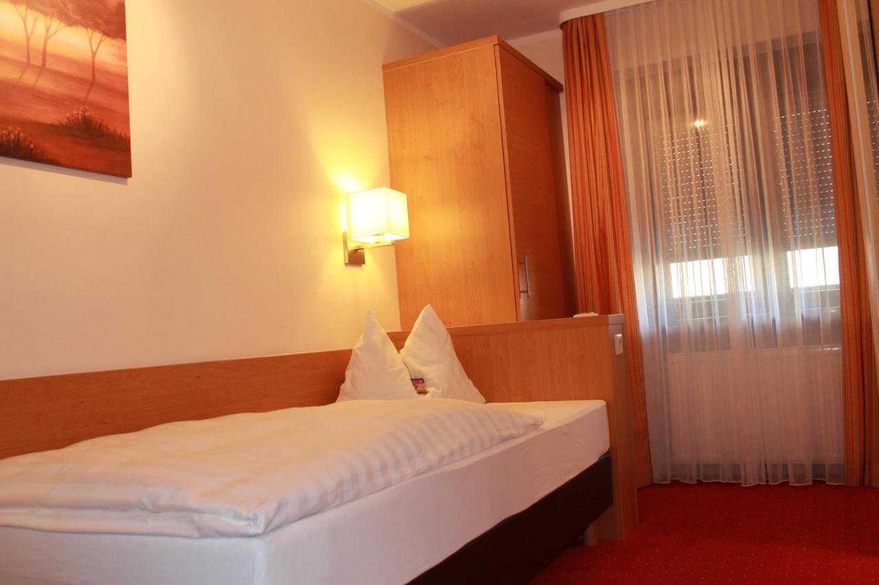 Hotel Huebler Φραγκφούρτη Εξωτερικό φωτογραφία